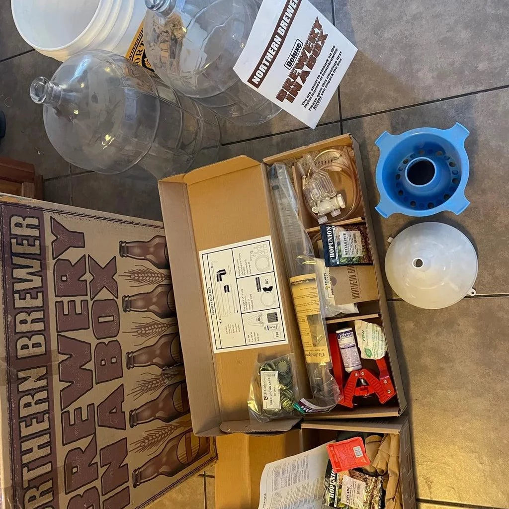 NORTHERN BREWER Deluxe Homebrew Starter Kit - Selzalot